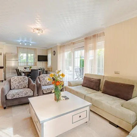 Luxury Private With Pool And Garden In Serik *