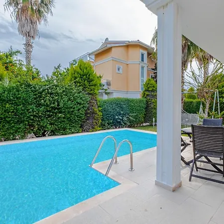 Luxury Private With Pool And Garden In Serik *