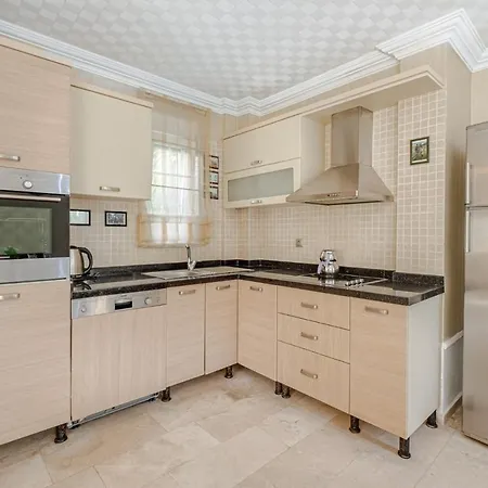 Luxury Private With Pool And Garden In Serik Apartment